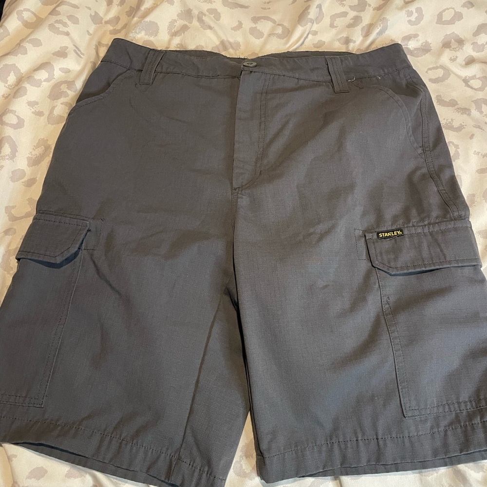 Stanley Men's Gray Cargo Shorts